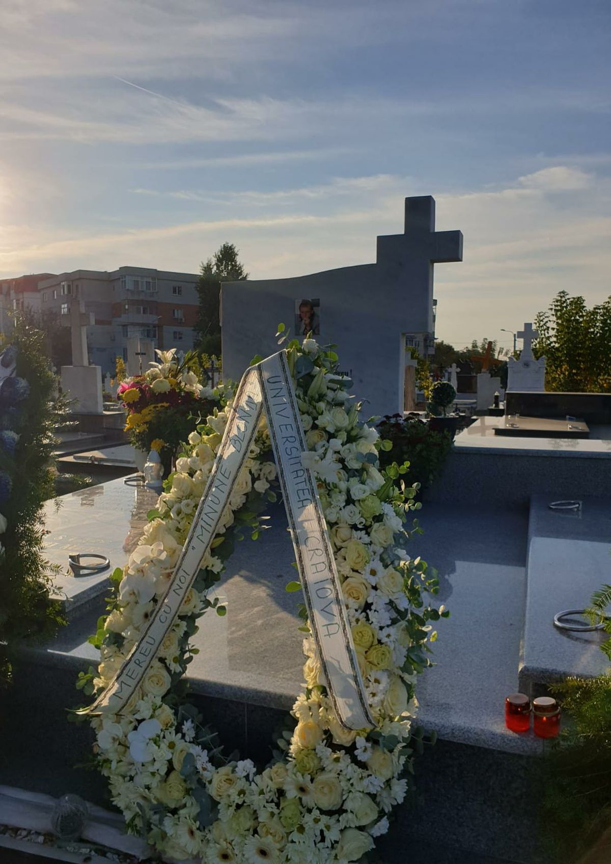 FOTO CS Universitatea Craiova i-a adus un omagiu lui Ilie Balaci, la 2 ani de la dramatica dispariție » Gestul lui Mihai Bobonete