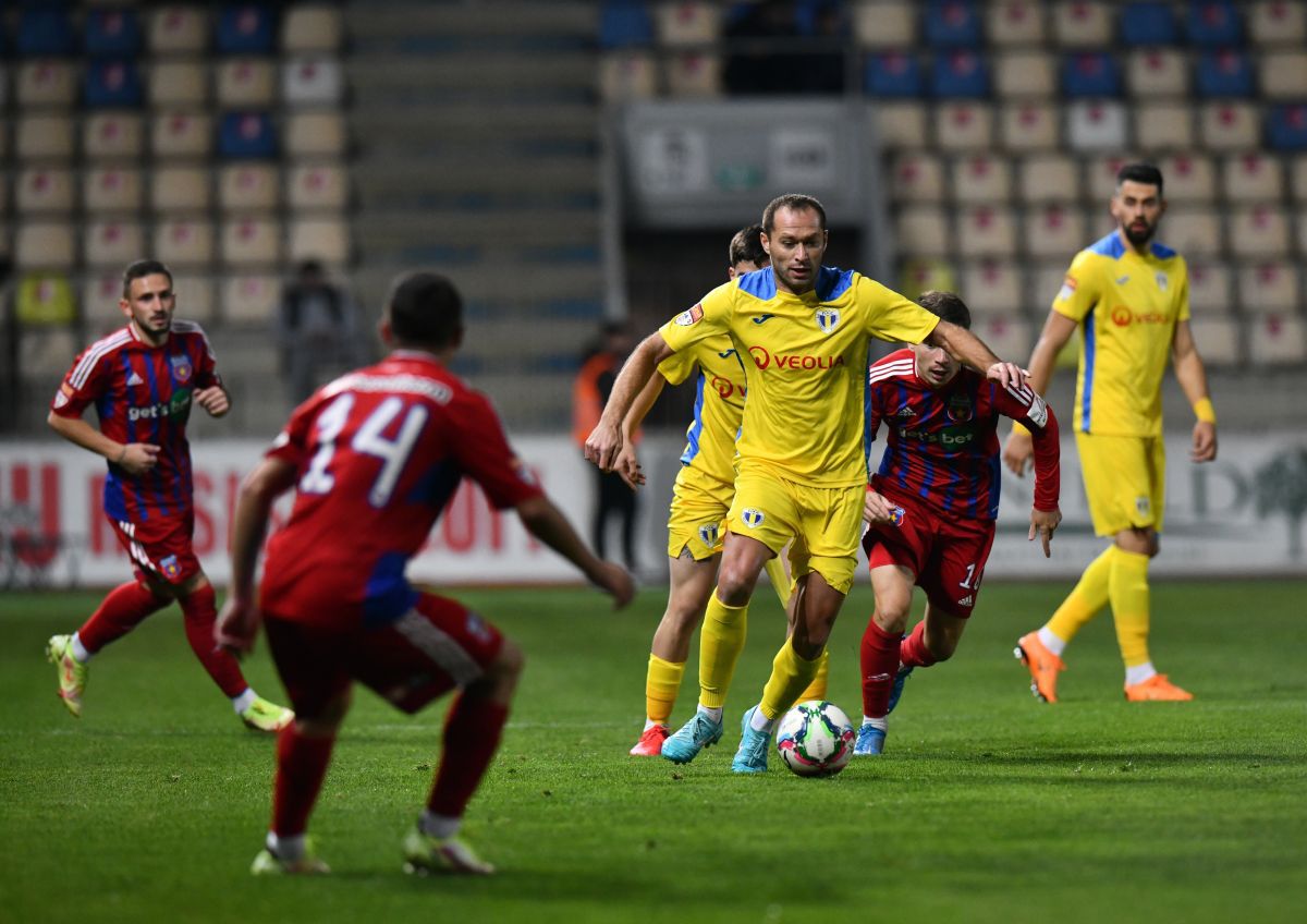 Reacția lui Nae Constantin după ce a bătut-o pe Steaua: „Un meci greu. Ne-au dominat mai mult decât mă așteptam”