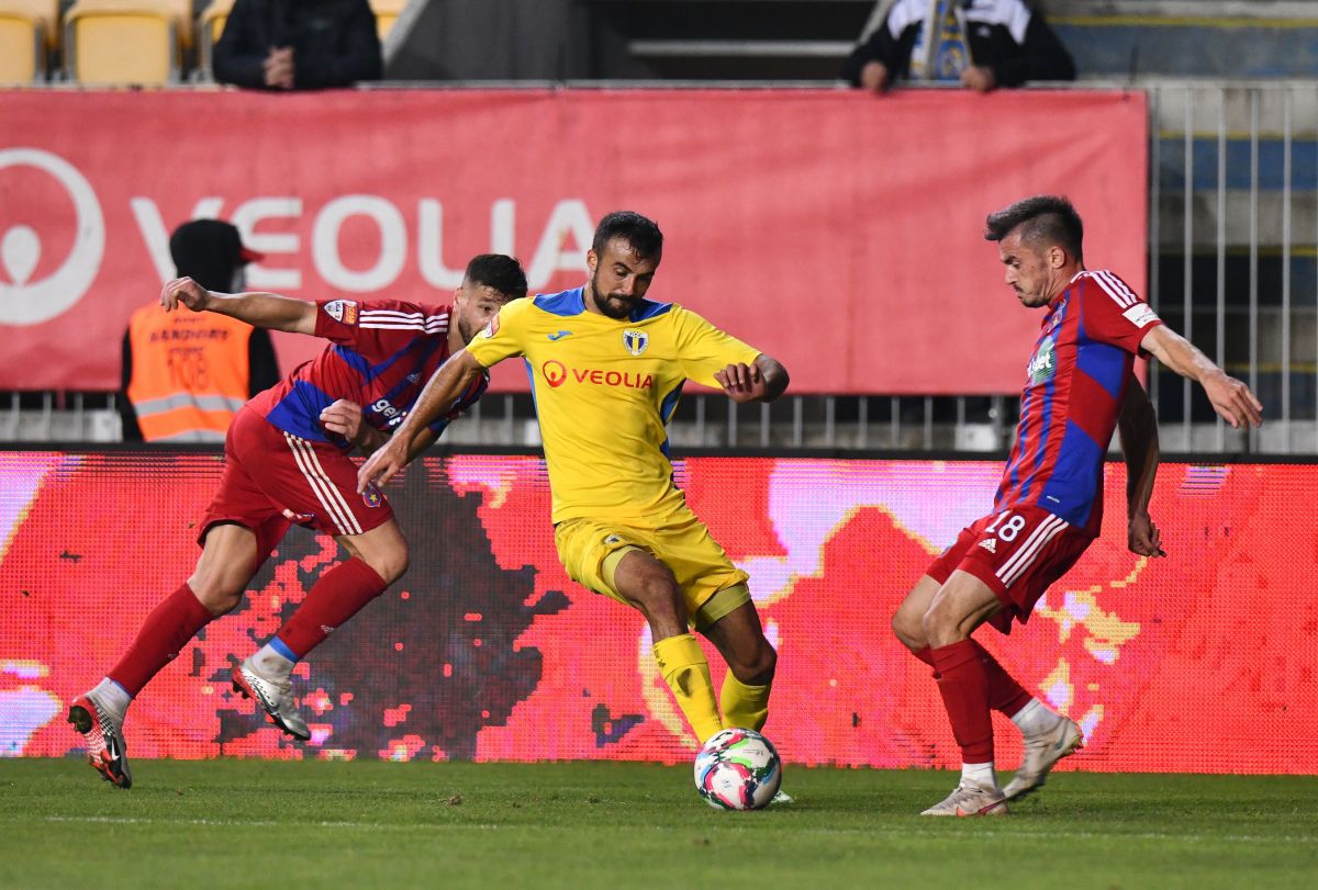 Reacția lui Nae Constantin după ce a bătut-o pe Steaua: „Un meci greu. Ne-au dominat mai mult decât mă așteptam”