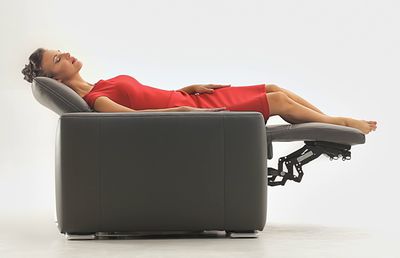 Canapele cu recliner electric sau cu recliner manual ?