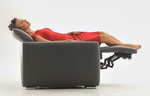 Canapele cu recliner electric sau cu recliner manual ?