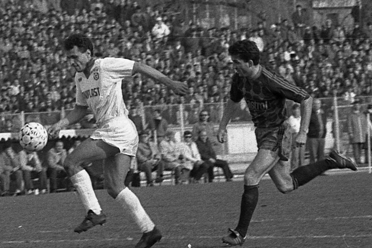 Imagini de colecție de la derby-urile Steaua - Dinamo din anii '80