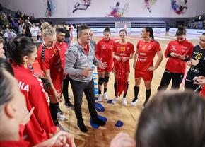 Probleme pentru Florentin Pera înaintea debutului la CE de handbal! Selecționerul României nu se va putea baza pe mai multe jucătoare