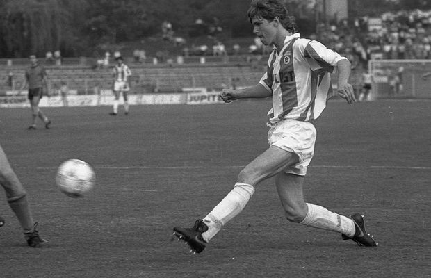 EPISODUL 10, Steaua - Dinamo 0-3: Incredibil: derby cu 10 jucători U21