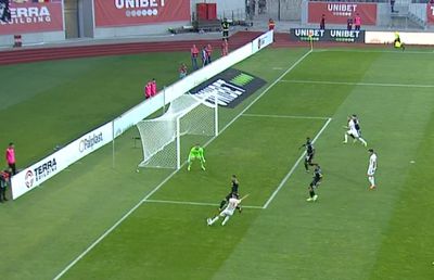 Gol din poziție imposibilă în Hermannstadt - Dinamo! „Câinii” au fost năuciți în debutul meciului