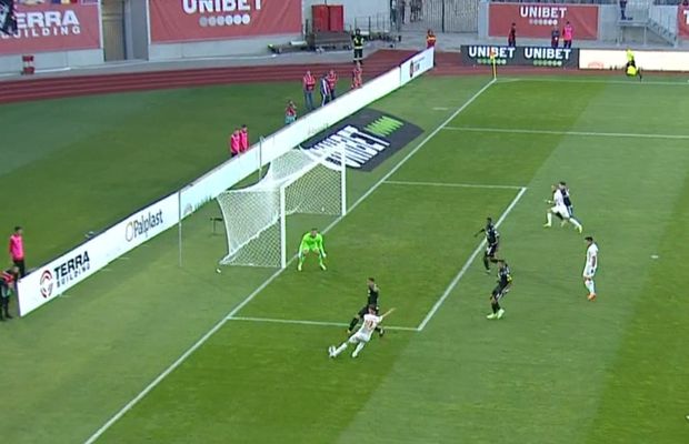 Gol din poziție imposibilă în Hermannstadt - Dinamo! „Câinii” au fost năuciți în debutul meciului