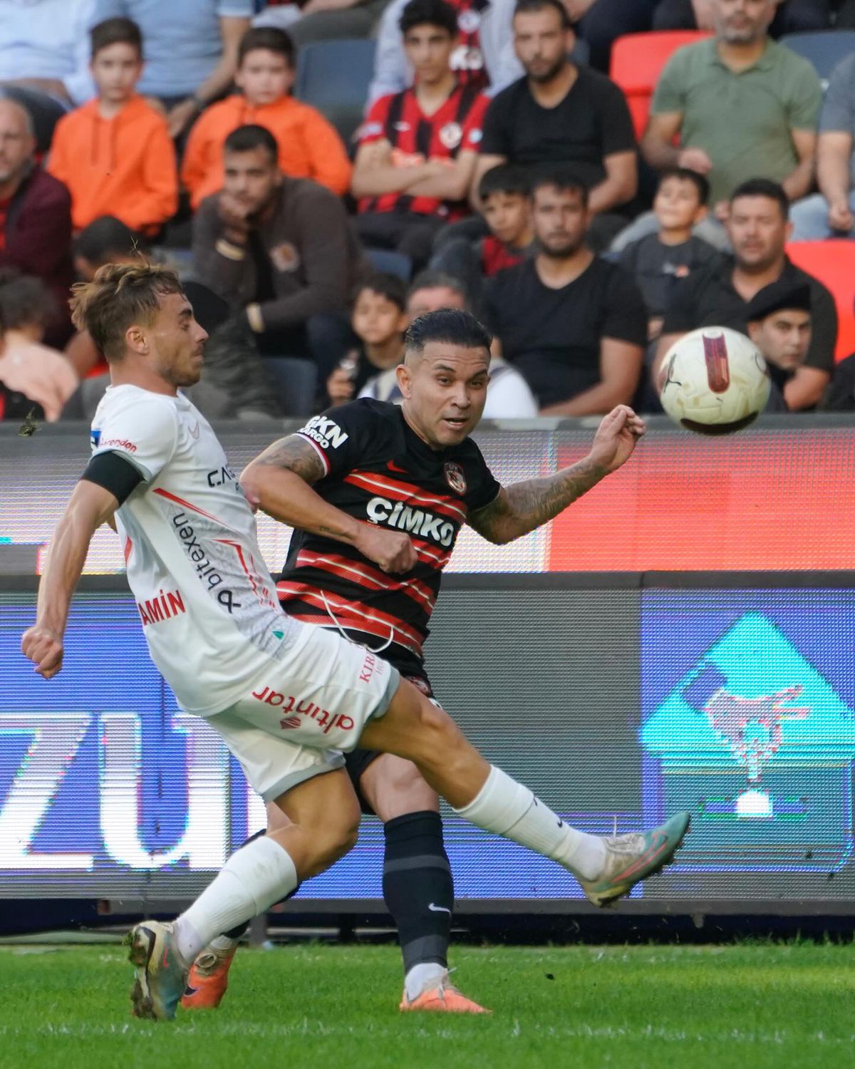 Marius Șumudică i-a lăsat mască pe turci cu apariția de la meciul de astăzi: „O alegere interesantă” » Victorie importantă, cu Niță, Maxim și Drăguș titulari