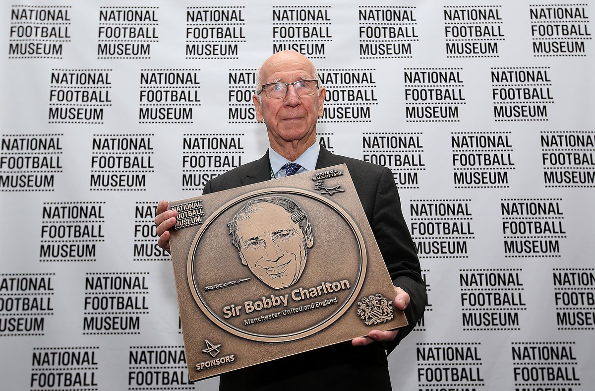Sir Bobby Charlton a murit » Legendarul fotbalist avea 86 de ani