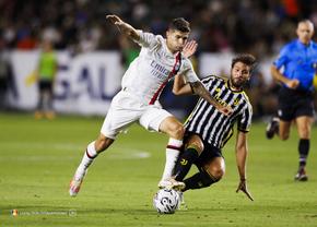 Milan – Juventus, meciul zilei de duminică în fotbalul european. Cu Bet Builder toate pariurile preferate sunt într-un singur loc, pe Betano!