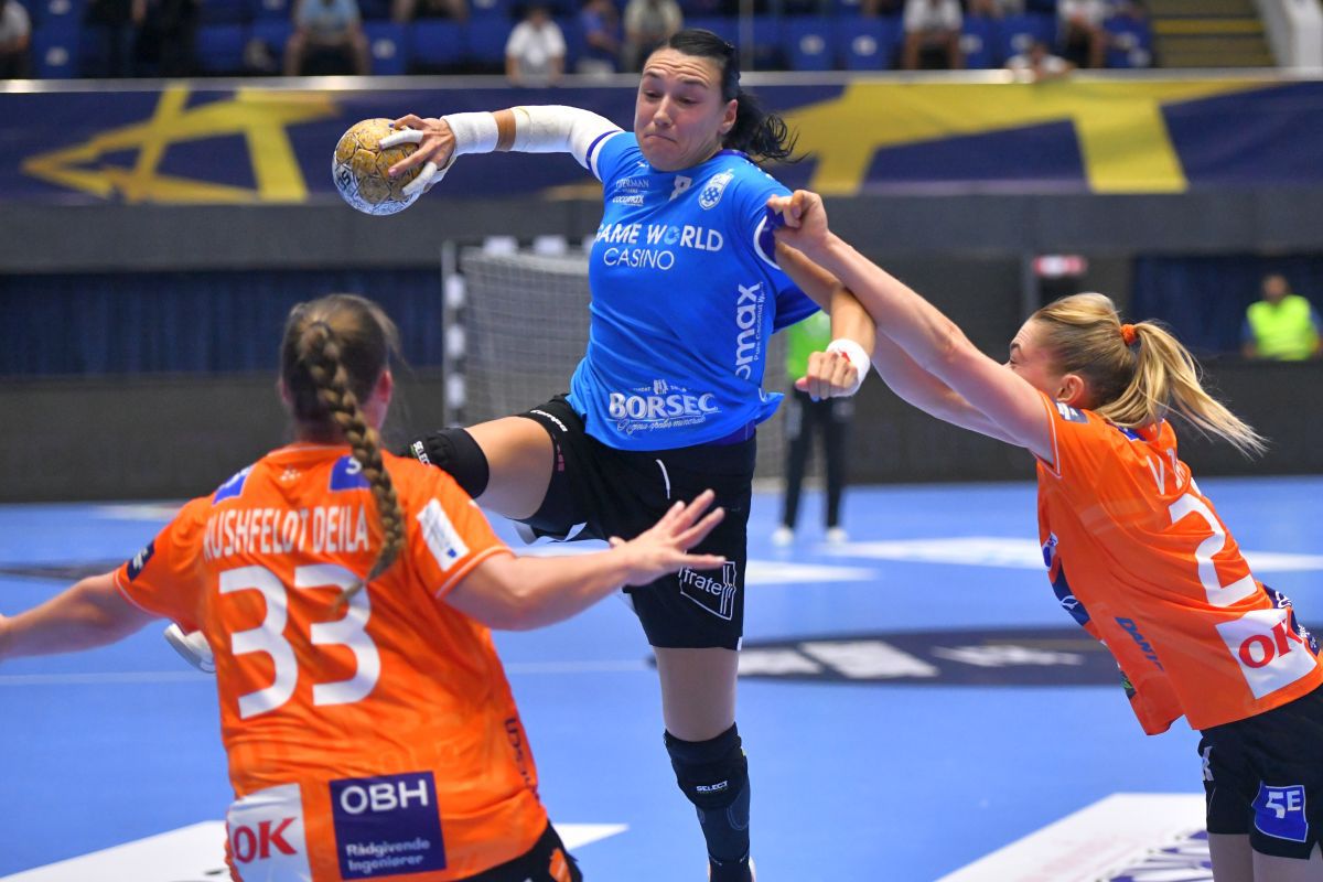 Cristina Neagu, cea mai mare handbalistă din istoria României, și-a anunțat RETRAGEREA, la pupitrul știrilor cu Andreea Esca!