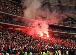 Galatasaray - Besiktas, derby incendiar în Turcia » Gazdele vor purta un echipament special