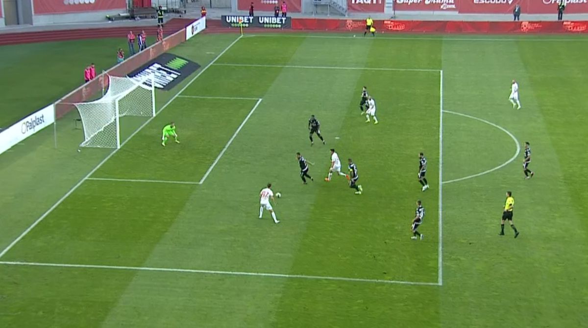 Hermannstadt - Dinamo 4-0 » Un balaur a înfulecat „cățeii”: formația lui Ovidiu Burcă, KO la Sibiu! Cum arată clasamentul