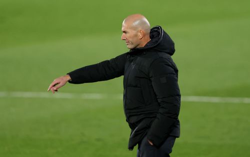 Zinedine Zidane (52 de ani) este dorit pe banca naționalei Arabiei Saudite.