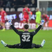 Bucuria roș-albastră după golul de 2-0 / FOTO: GSP