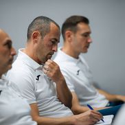 Sesiune de analiză și perfecționare la Mogoșoaia pentru arbitrii din Superligă. Foto: frf.ro