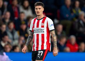 Trei goluri în 8 minute în PSV - Napoli » Formația lui Dennis Man întoarce scorul