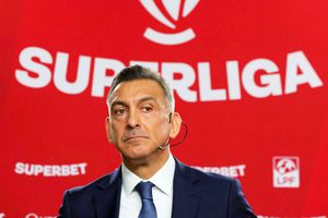 Ilie Dumitrescu, dat pe spate de fotbalistul din Superliga: „Zici că era van Basten, Shearer”