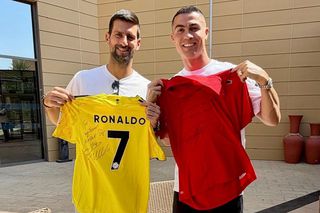 Întâlnire istorică la Lisabona! Cristiano Ronaldo și Novak Djokovic, surprinși împreună » Ce cadouri și-au făcut
