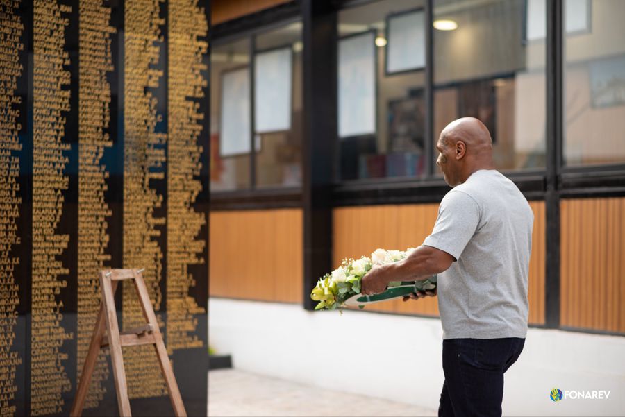 Mike Tyson, la Memorialul GENOCOST/Foto: X (Fonarev RDC) La jumătate de secol după un meci de box celebru, Mike Tyson a vizitat Republica Democrată Congo: „Am fost primit foarte călduros”