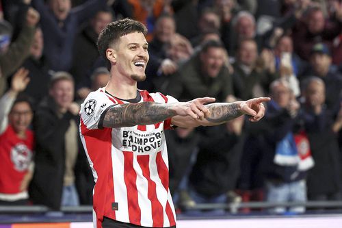 Dennis Man, dezlănțuit în PSV - Napoli 6-2 / Foto: Imago Images
