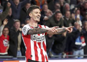 „Dennis Man a strălucit!” » Aplauze în Olanda pentru prestația de gală din PSV - Napoli