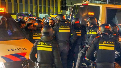 Haos pe străzi înaintea meciului lui Dennis Man din Liga Campionilor: poliția a arestat 180 de fani / foto: X