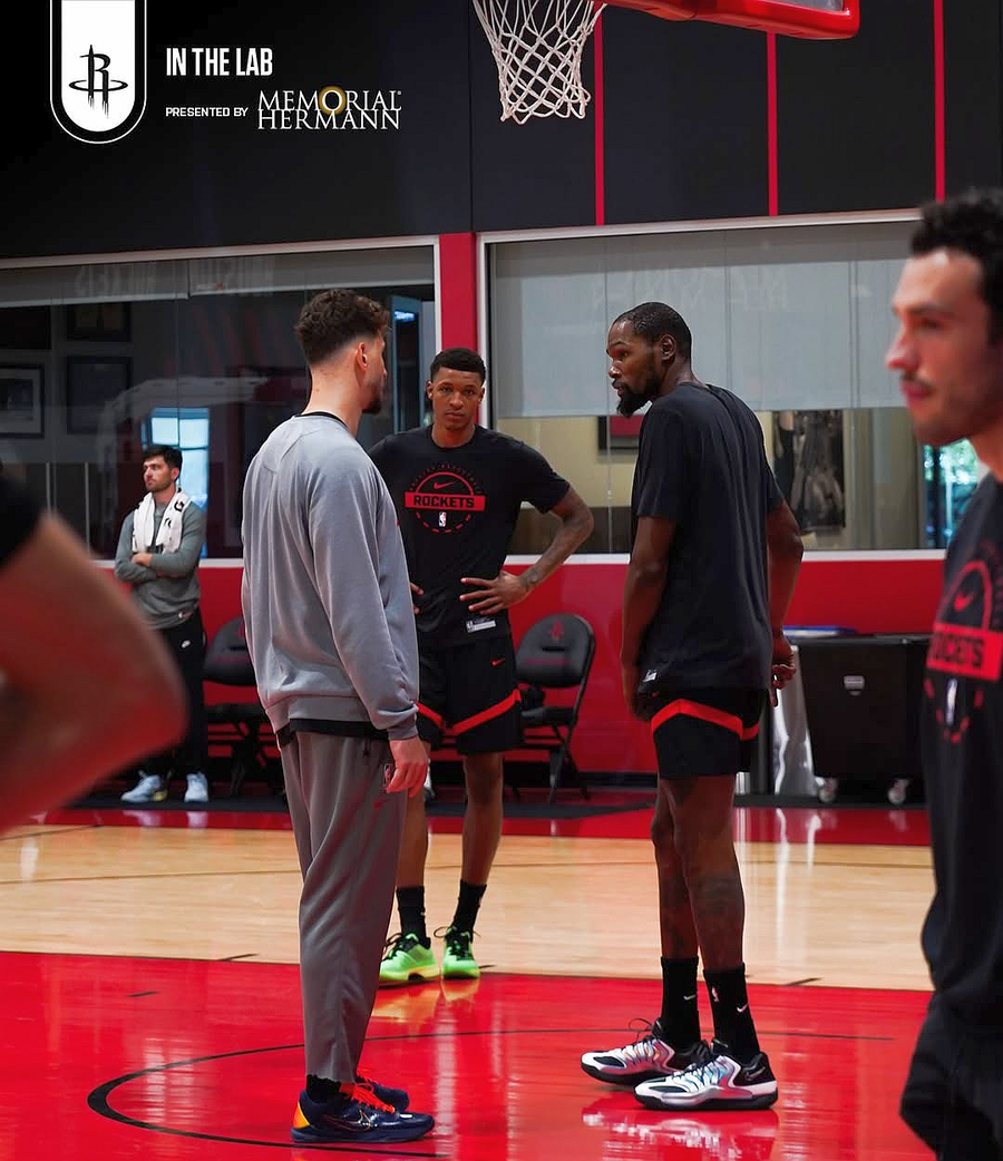 Noul sezon din NBA începe în noaptea asta, iar un record a fost deja doborât: „Suntem una dintre cele mai înalte echipe din istoria ligii”