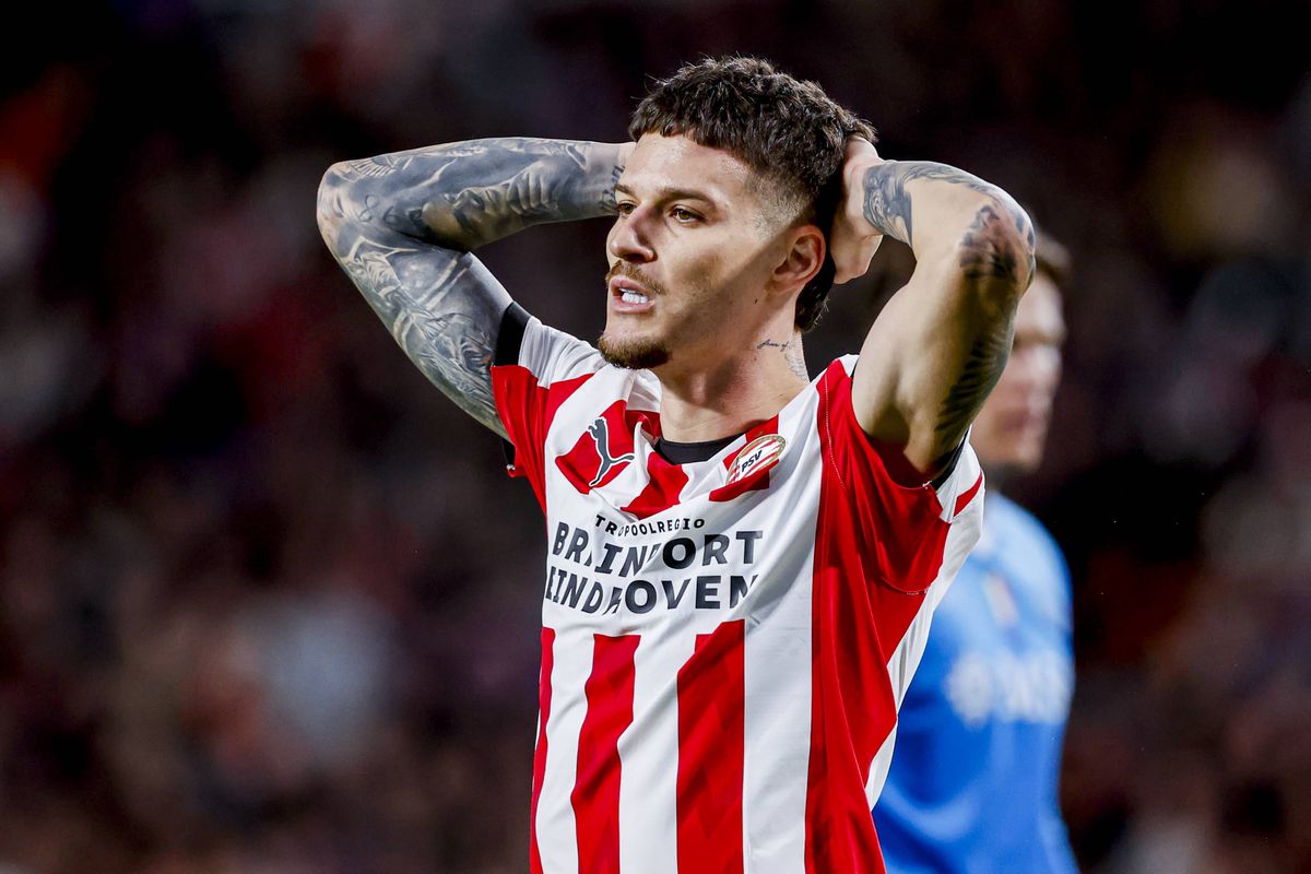 Olandezii prevăd un viitor colosal pentru PSV-ul lui Dennis Man: „Fotbal care va fi amintit decenii la rând!”