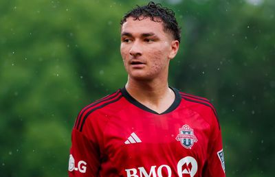 Fotbalistul canadian va putea reprezenta România » FIFA i-a dat acordul