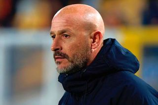 Probleme la Bologna cu două zile înaintea meciului cu FCSB » Antrenorul a fost internat în spital și nu face deplasarea la București