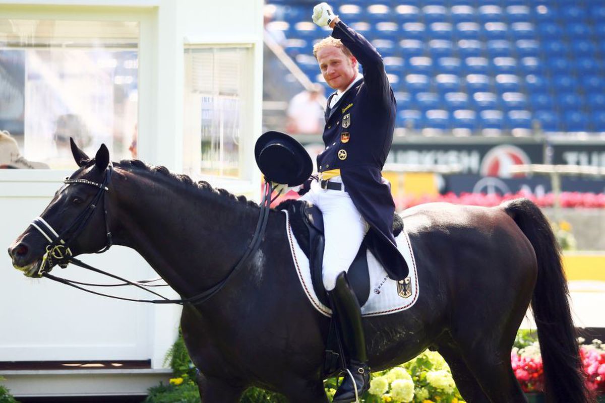 FOTO „Toto”, cel mai faimos cal de dresaj din lume! A costat o sumă fabuloasă și are peste 1000 de mânji