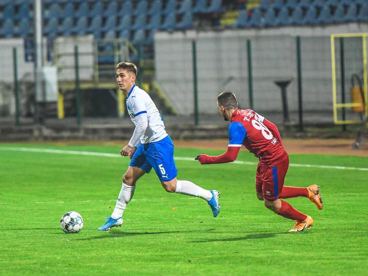 Conducerea Craiovei, disperată de arbitrajul din meciul cu Botoșani: „Am avut două penalty-uri. Unul se vedea de pe Pluto” + Săgeți către CFR Cluj