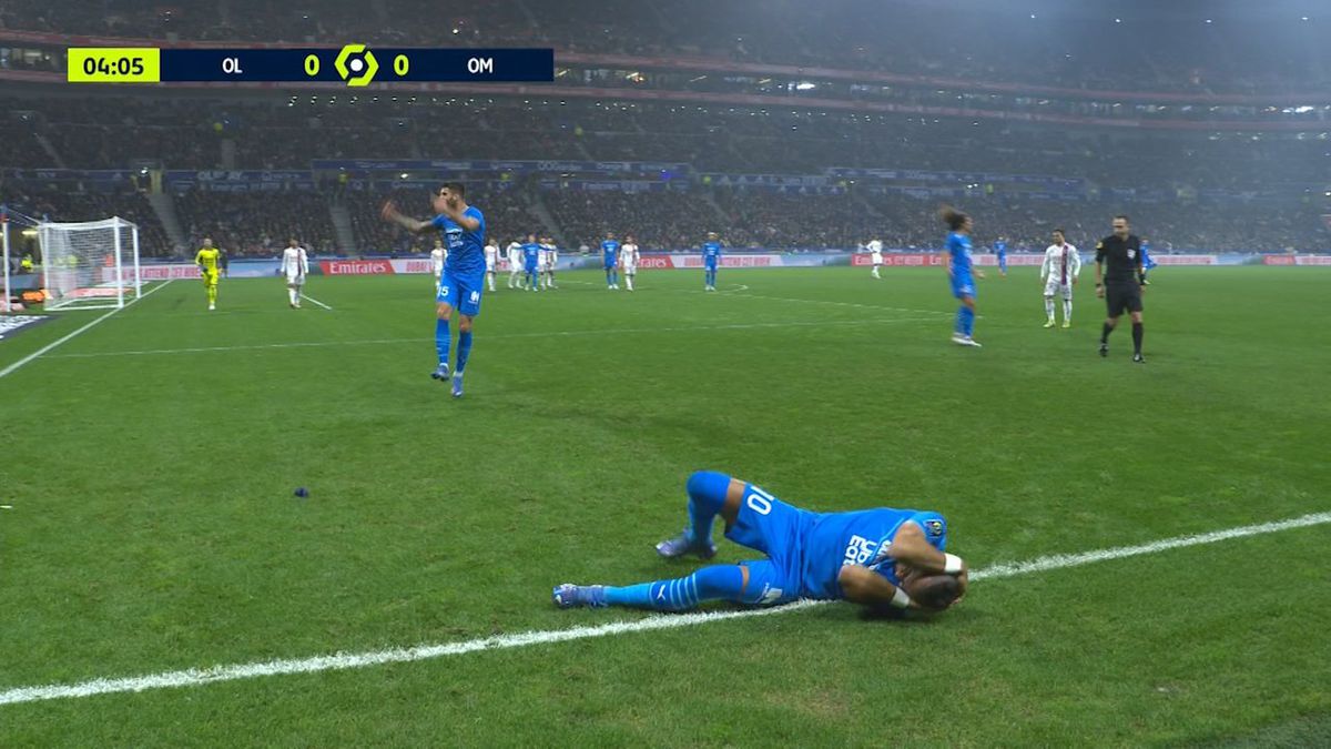 Ministrul Sportului din Franța cere măsuri în cazul agresiunii lui Dimitri Payet: „Nu se poate așa ceva! Trebuie dictate sancțiuni”