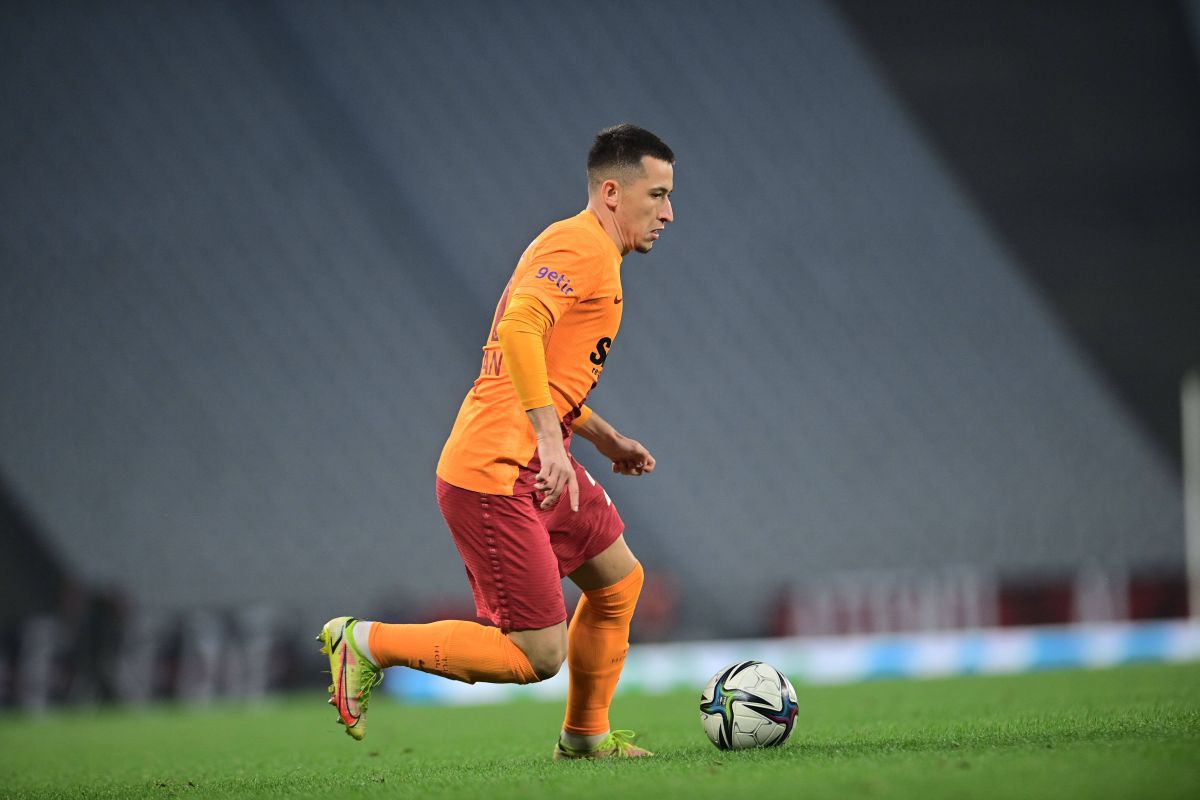 Ce au făcut stranierii în week-end » Sclipirea lui Moruțan n-a fost de ajuns pentru Galata cu Fener + Răzvan, învins de „lanterna roșie”