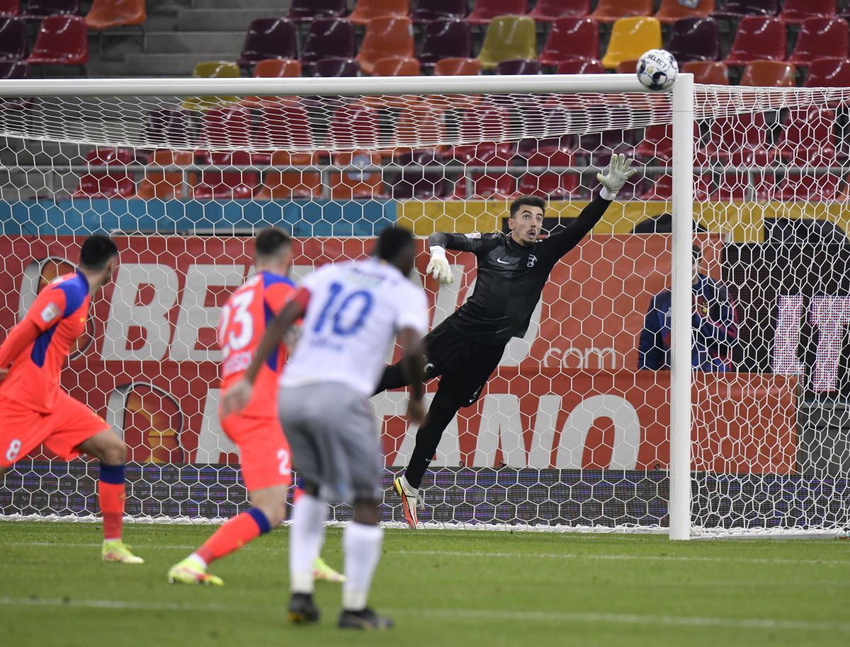 Ce a observat fostul fotbalist de la FCSB în meciul cu Botoșani » Concluzie îngrijorătoare și o necunoscută: „Nu înțeleg de ce”