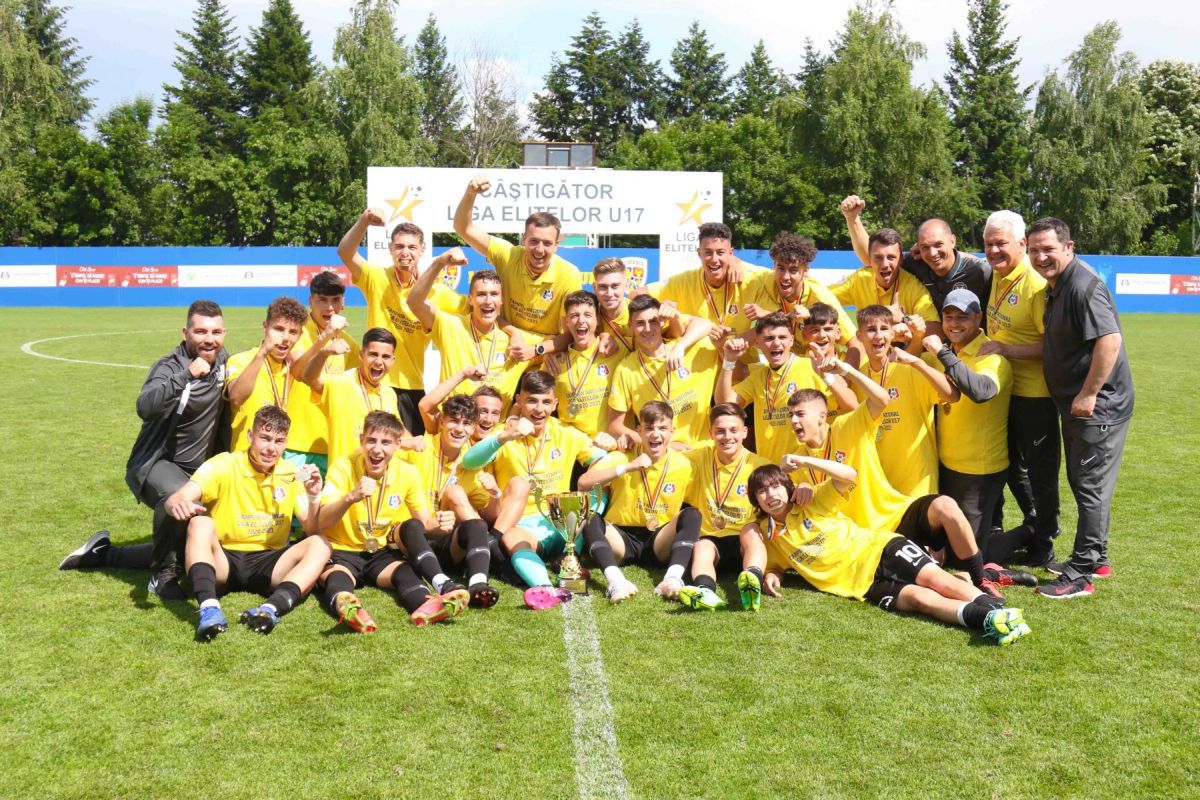 Luceafărul „Regelui” - Academia Hagi, proiectul care a schimbat fotbalul românesc