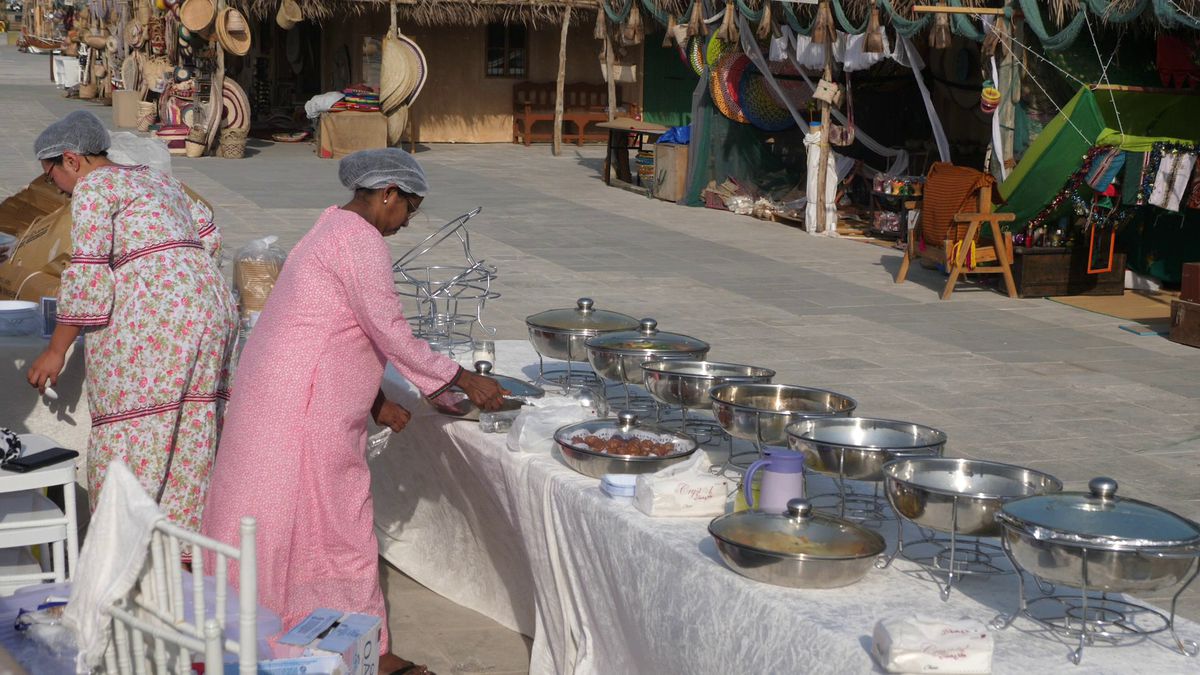 Între meciuri se face plajă în Doha » Detalii inedite surprinse de echipa GSP în Qatar. Cum se reîncarcă fanii: plimbări cu barca, târguri cu mâncare și activități de relaxare