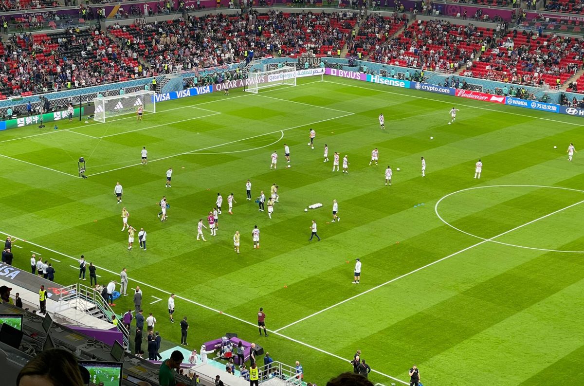 SUA, demonstrație de forță la încălzire » Scene rar întâlnite: cum au încercat americanii să îi intimideze pe galezi