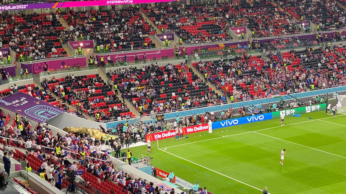 SUA, demonstrație de forță la încălzire » Scene rar întâlnite: cum au încercat americanii să îi intimideze pe galezi