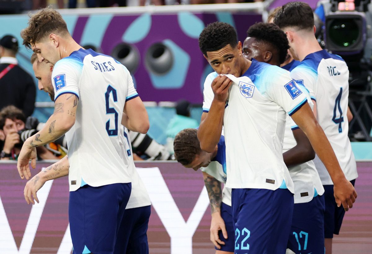 De ce a putut face Iran 6 schimbări în meciul cu Anglia de la Campionatul Mondial