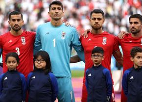 Motivul pentru care fotbaliștii Iranului n-au cântat imnul la meciul cu Anglia + huiduieli din tribune