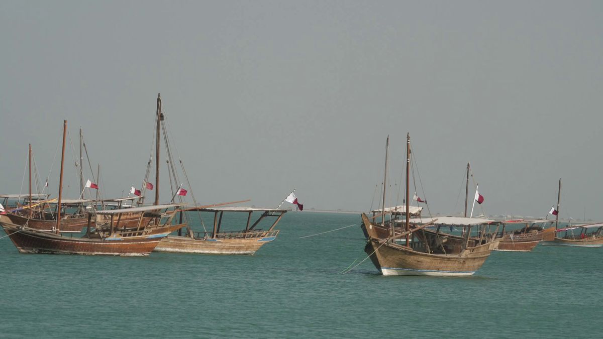 Între meciuri se face plajă în Doha » Detalii inedite surprinse de echipa GSP în Qatar. Cum se reîncarcă fanii: plimbări cu barca, târguri cu mâncare și activități de relaxare