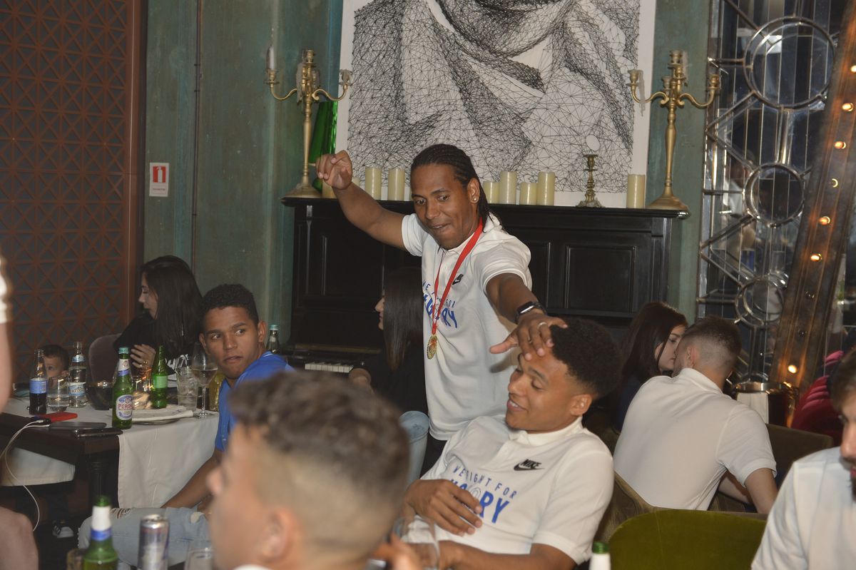 Eric de Oliveira - evergreen, viața din România