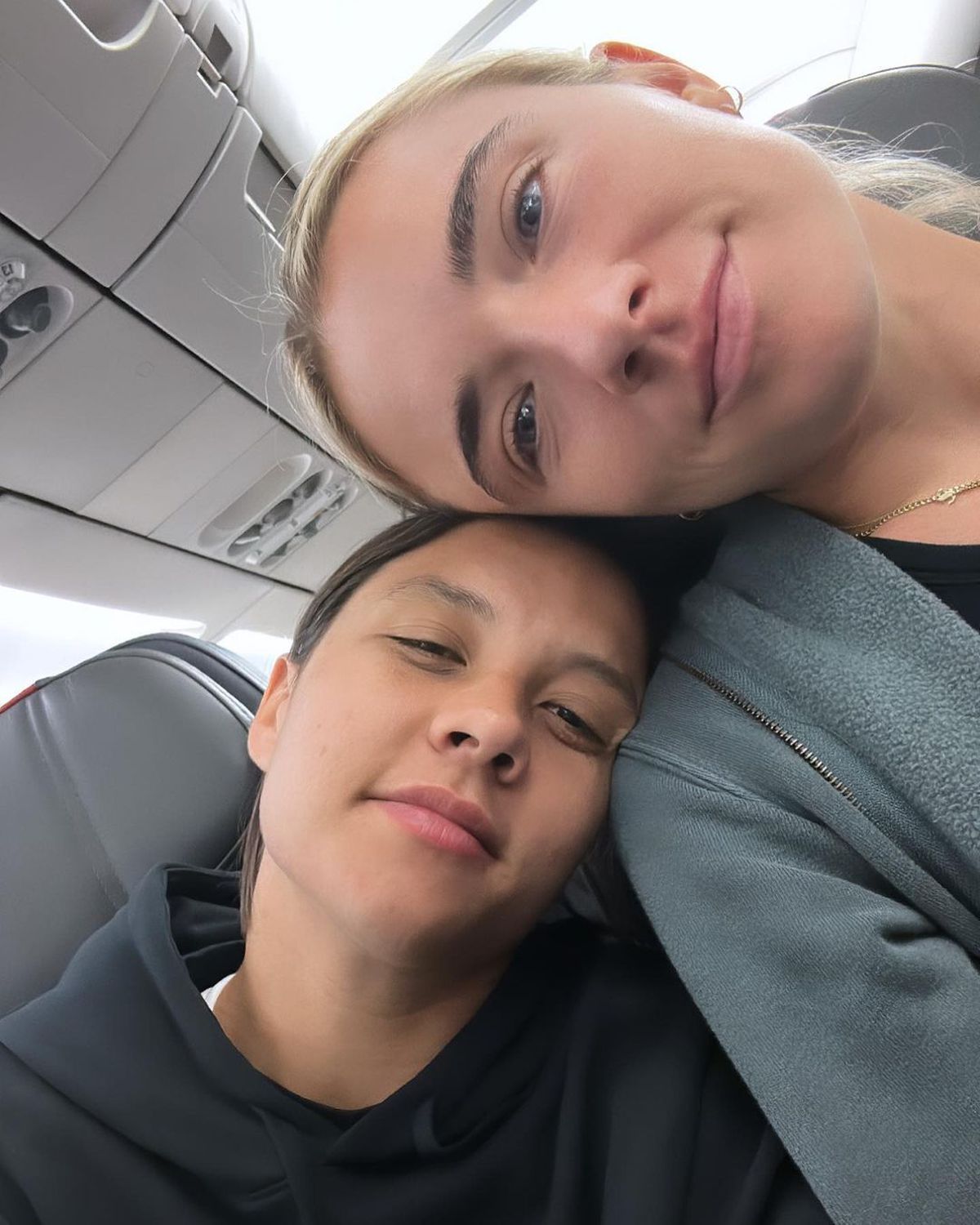 Sam Kerr și Kristie Mewis