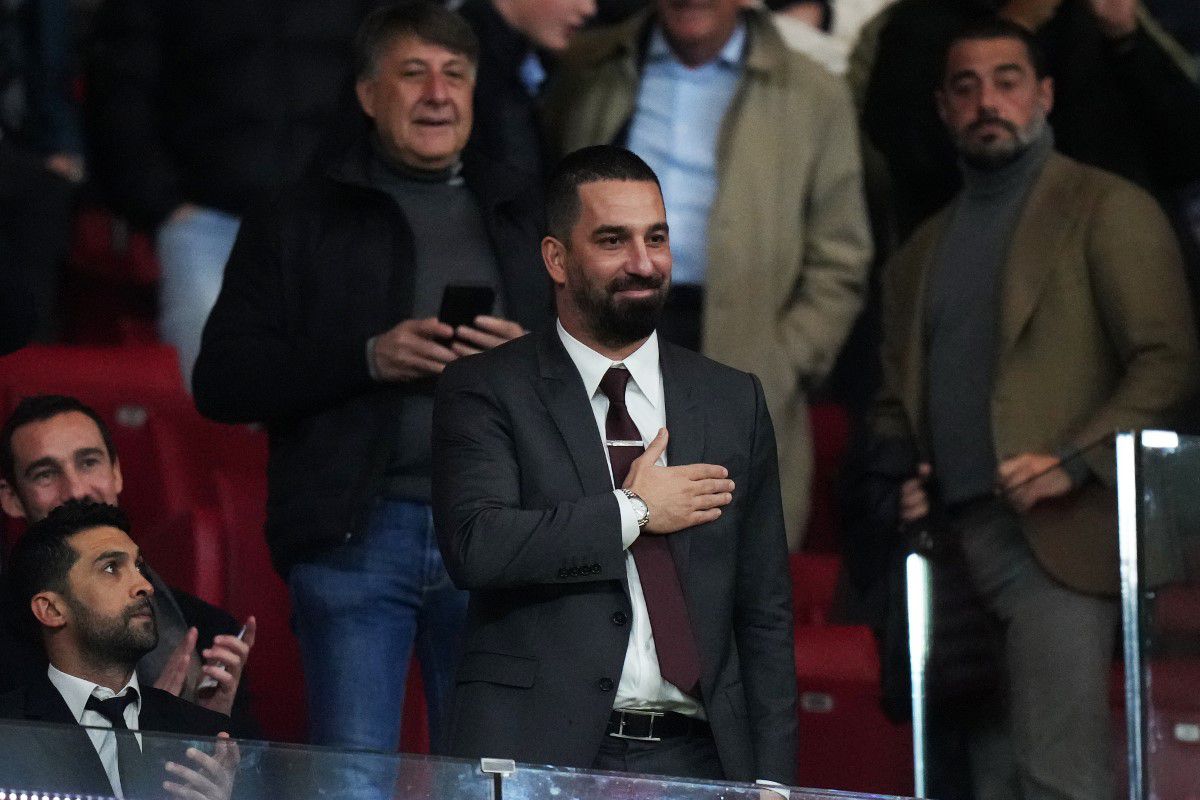 Dosar-ȘOC în Spania! Starul Barcelonei a dezinfectat camera, „de cei care nu-s musulmani”, apoi a vandalizat o vilă de lux, cu 7 dormitoare: perdele transformate în „hamuri și leagăne sexuale”! Tribunalul anunță: „Sunt 500 de poze la dosar”