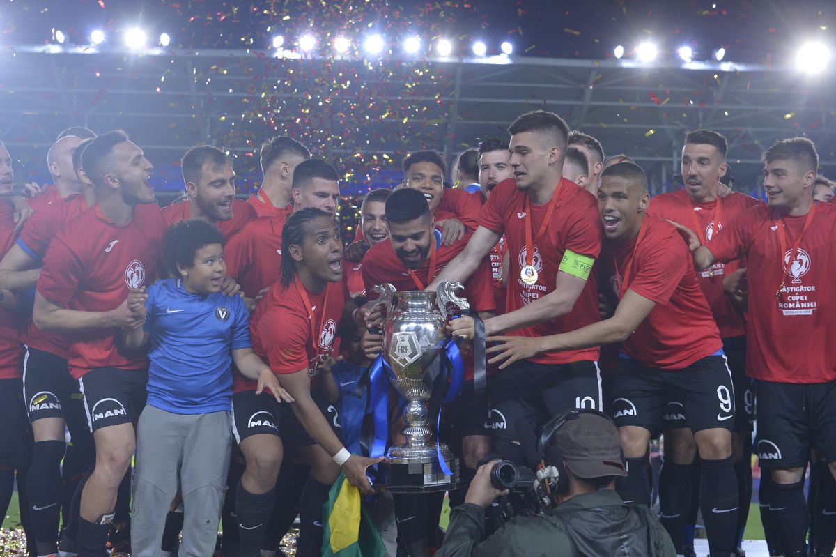 Coșmar pentru cel mai bun marcator străin din istoria Ligii 1 » I s-a propus să devină traficant de droguri la doar 10 ani: „Mi-au împușcat un văr” + „Trăiam 18 persoane într-o casă. Nu am avut pat până la 21 de ani!”