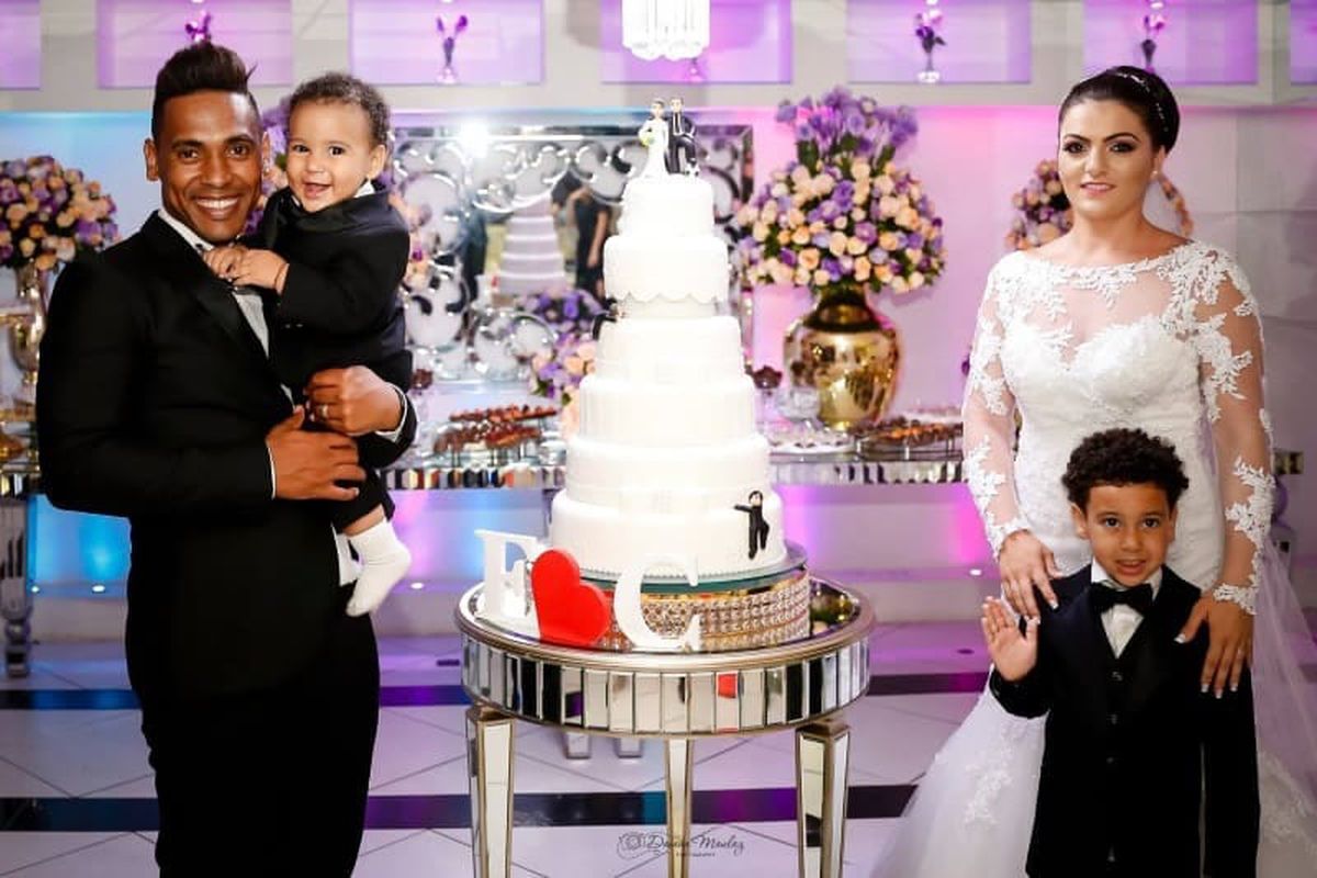 Eric de Oliveira - evergreen, viața din România