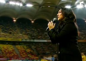 „Piele de găină” pe Arena Națională » Andra și 50.000 de fani au cântat imnul înainte de România - Elveția