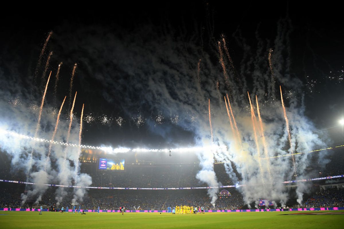 Imagini fabuloase de la finala Cupei Mondiale de cricket, India - Australia