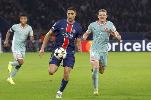 Achraf Hakimi (26 de ani), fundașul dreapta de la PSG, și-a prelungit contractul cu echipa din capitala Franței/ foto Imago Images